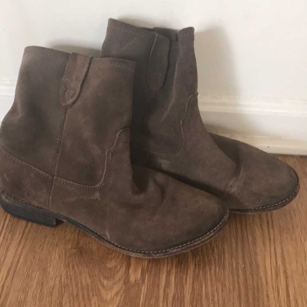 Brown ankle boots